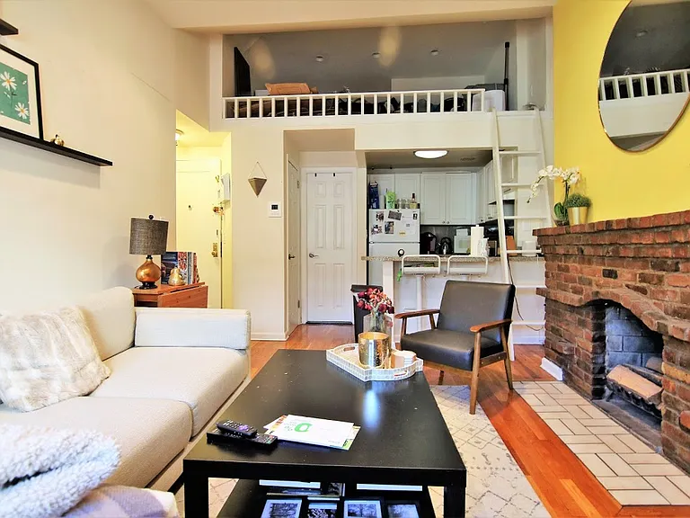 156 W 75th St #5B — Photo 4