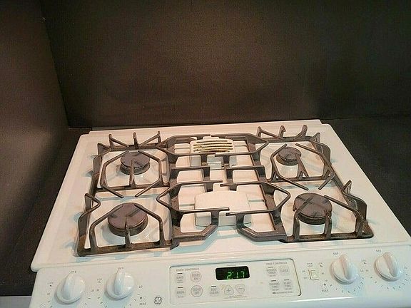 4th image of 345 W 58th St APT 12T