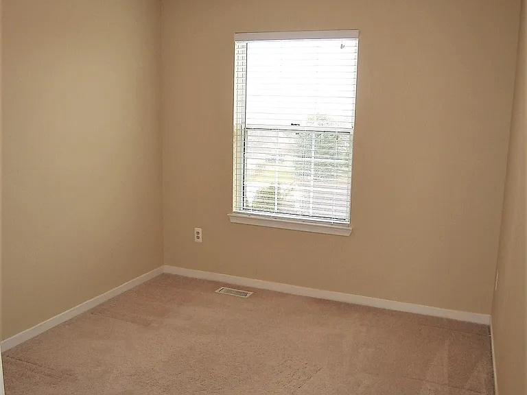 31109 Columbia Dr — Photo 23