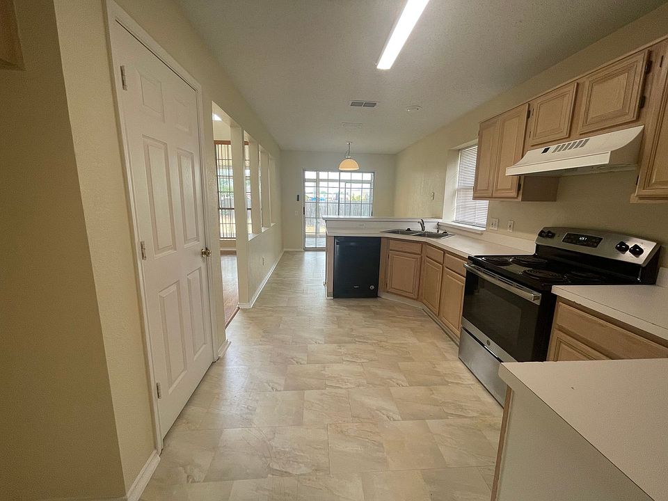 1st image of 3412 Derby Ct