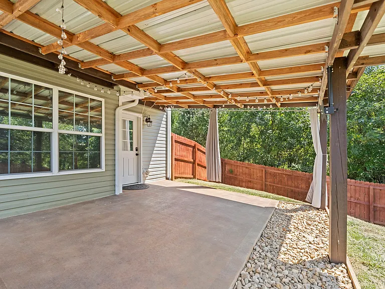 317 Wynberry Ct — Photo 24