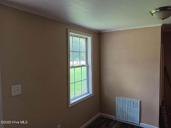 4th image of 76 Peterson Hill Ave