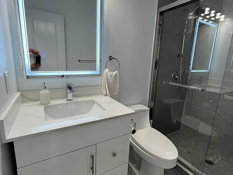213 Osler St #2 — Photo 12