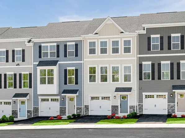 2685 Tisbury Ln, Downingtown, PA 19335