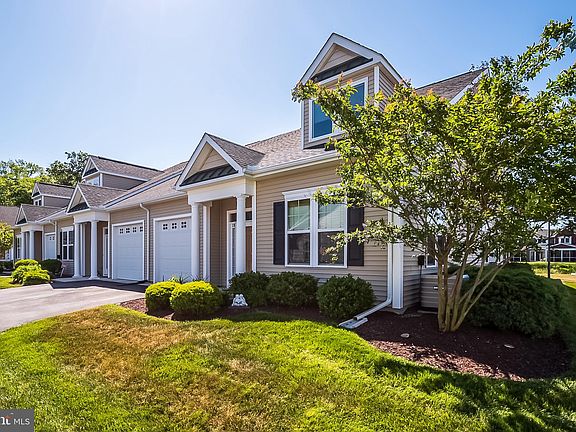 3rd image of 31209 Camellia Dr #18