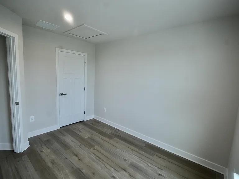126 Fletcher Cir — Photo 17