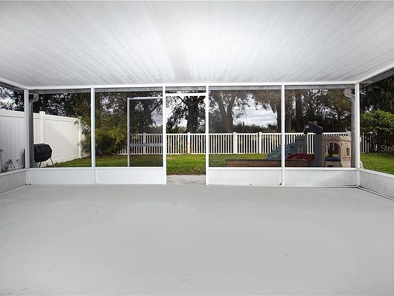 5th image of 6932 Crown Lake Dr