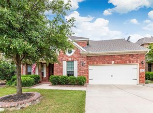 6141 Sunrise Lake Dr, Fort Worth, TX 76179