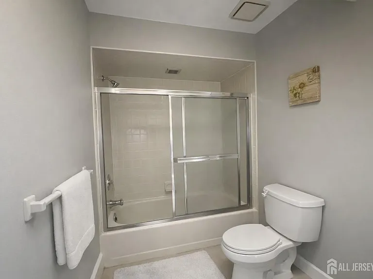1805 Deerfield Dr — Photo 12