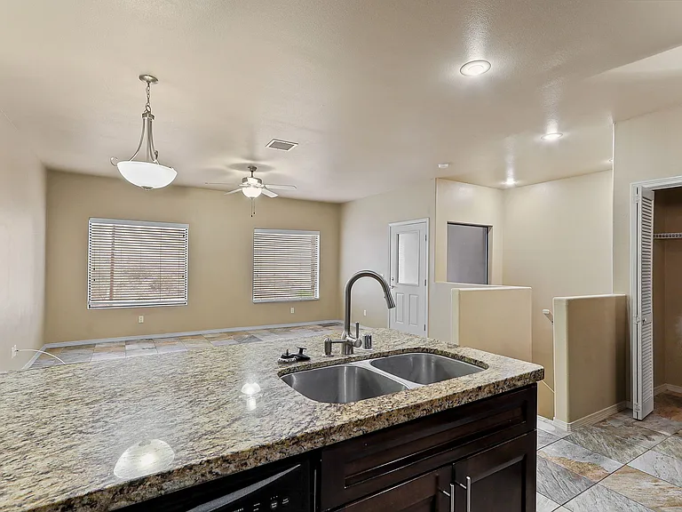 5501 N Stanton St #18 — Photo 23