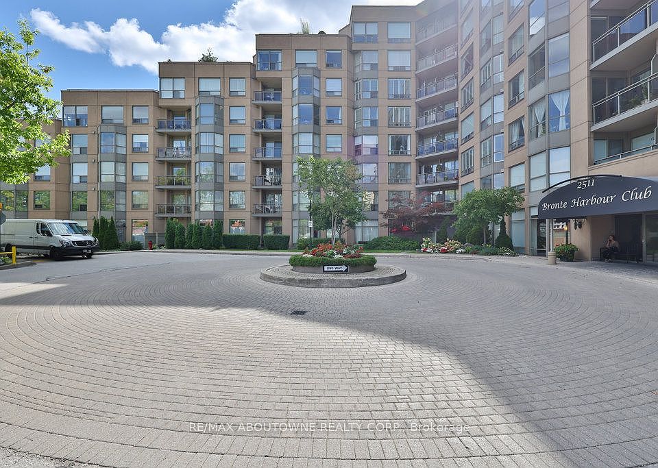 1st image of 2511 Lakeshore Rd W #801