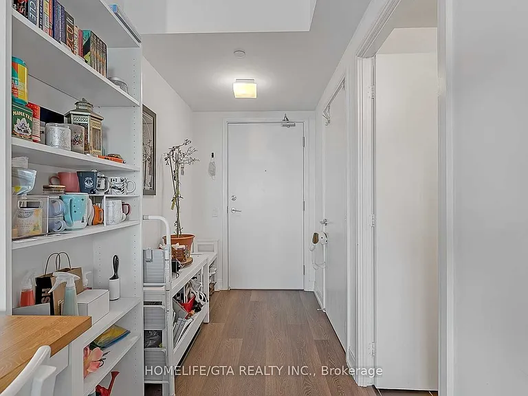 181 Dundas St E #4907 — Photo 4