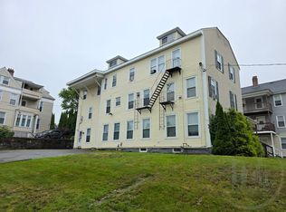  68 Park Ave 1stFlr 2B/1B Hardwood PrivEntry FreshPaint 1PetOK Laundry, Woonsocket, RI 02895