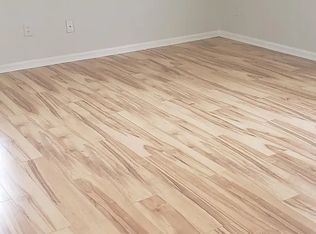 221 Calhoun St APT A, Charleston, SC 29401