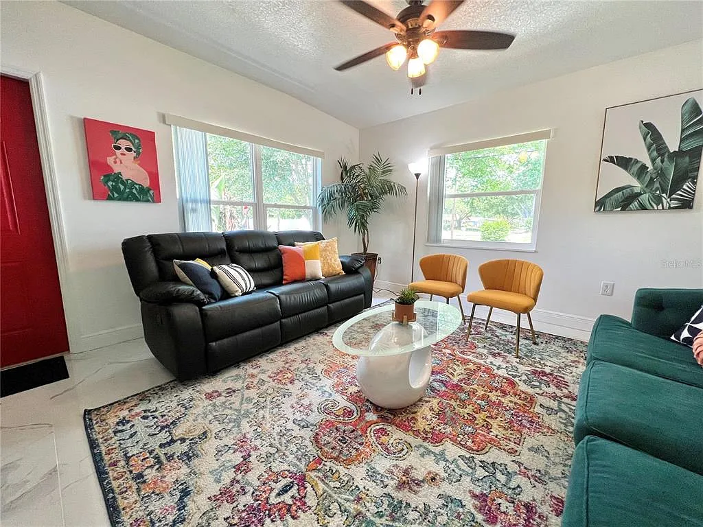 4 bed, 2.0 bath, 1553 sqft, $3,300 — Photo 3
