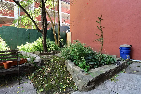 Rented by Compass | media 19