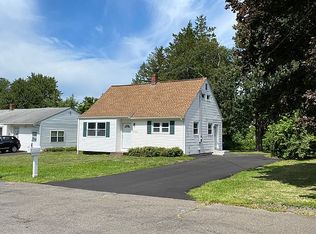 38 Broad Leaf Ln, Enfield, CT 06082
