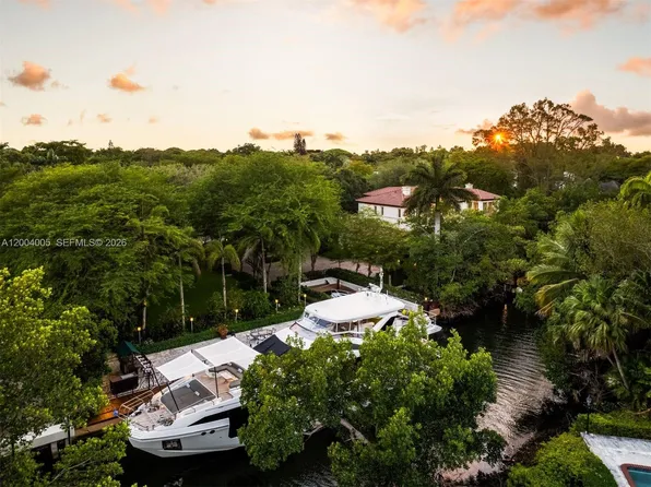 255 Cocoplum Rd, Coral Gables, FL 33143