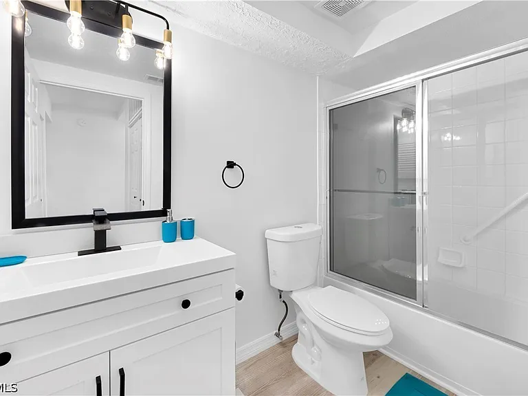 6800 Satinleaf Rd S #104 — Photo 11