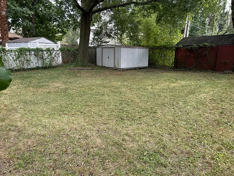 547 Munroe Cir — Photo 26