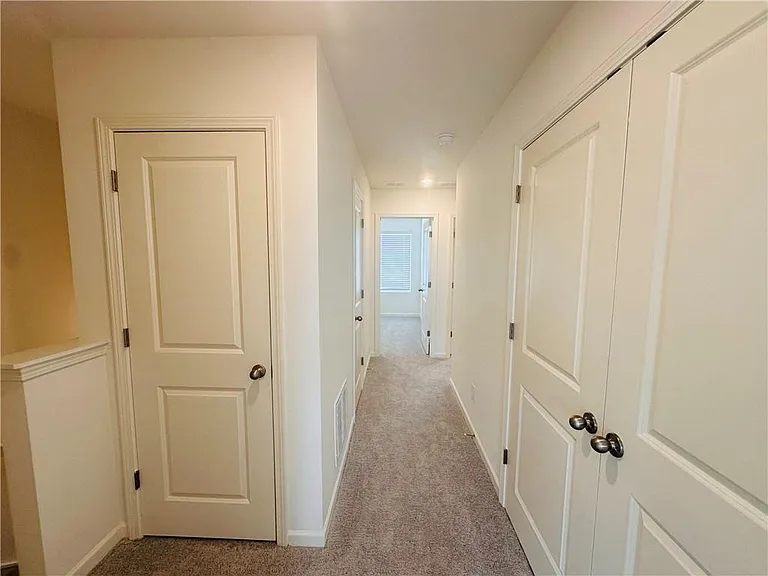423 Towson St — Photo 16