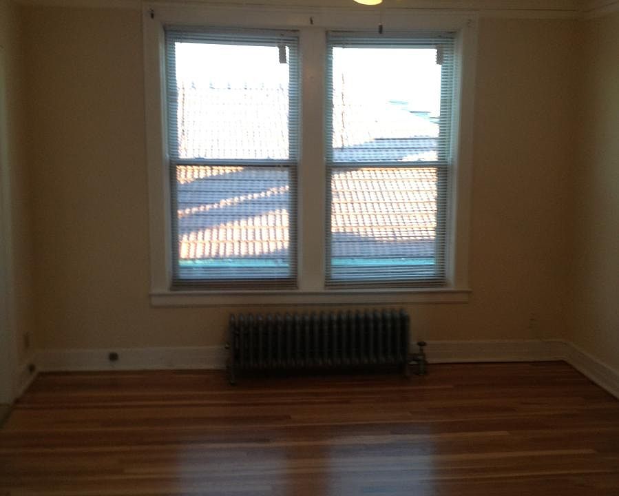 2nd image of 326 Washington Blvd APT 2E