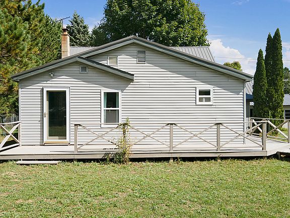 3rd image of 5928 Leona Dr