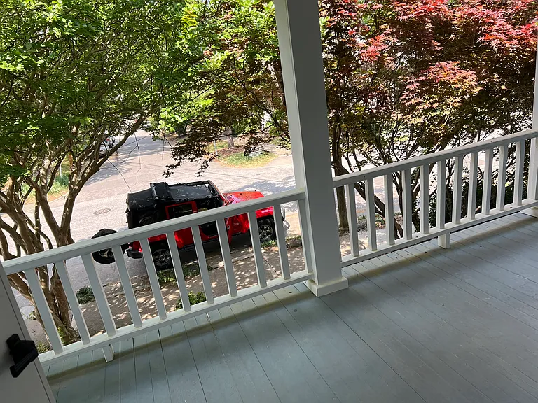 520 1/2 E Franklin St #UPSTAIRS — Photo 11