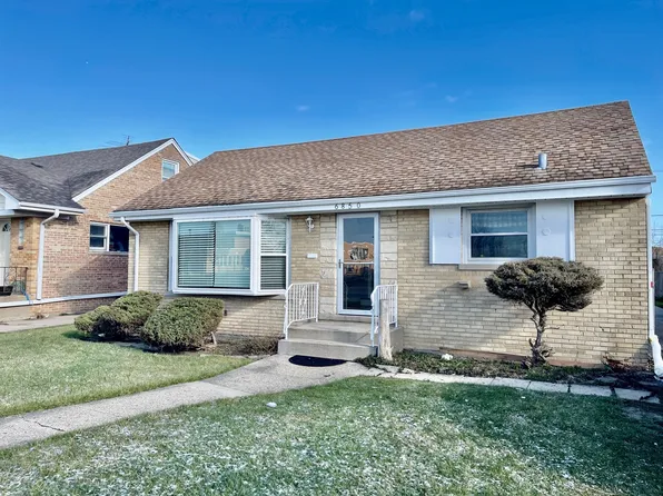 6850 W Oakton St, Niles, IL 60714