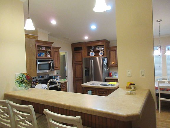 2nd image of 19300 Potomac Cir
