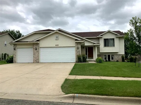 2215 Hulett Ave, Faribault, MN 55021
