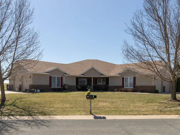 2105 Turnberry Ln SE, Pine Island, MN 55963