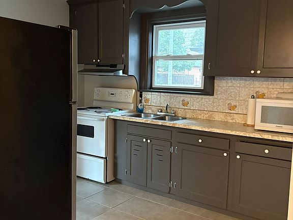 5th image of 56 Glenhaven St