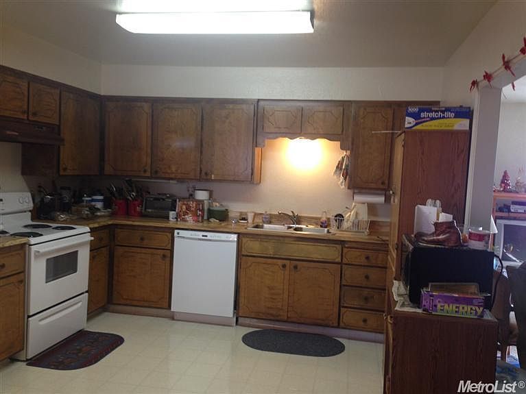 2nd image of 2048 Lance St