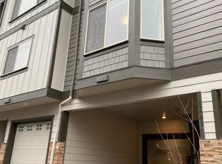 8883 SW Elena Ln, Tigard, OR 97223