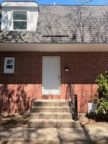 110 Southwoods Ct #2 — Photo 3