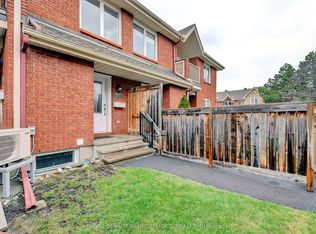 1760 Cabaret Ln #203, Ottawa, ON K4A 2H1