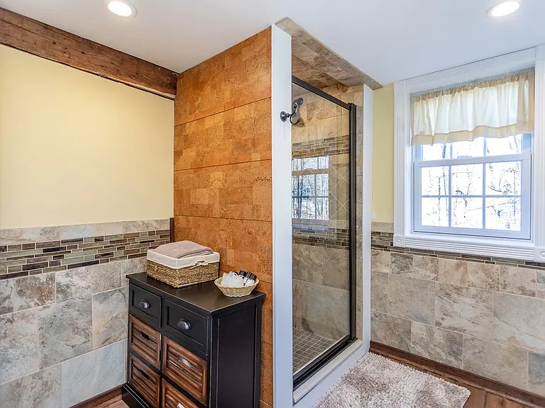 527 Long Mountain Rd — Photo 10
