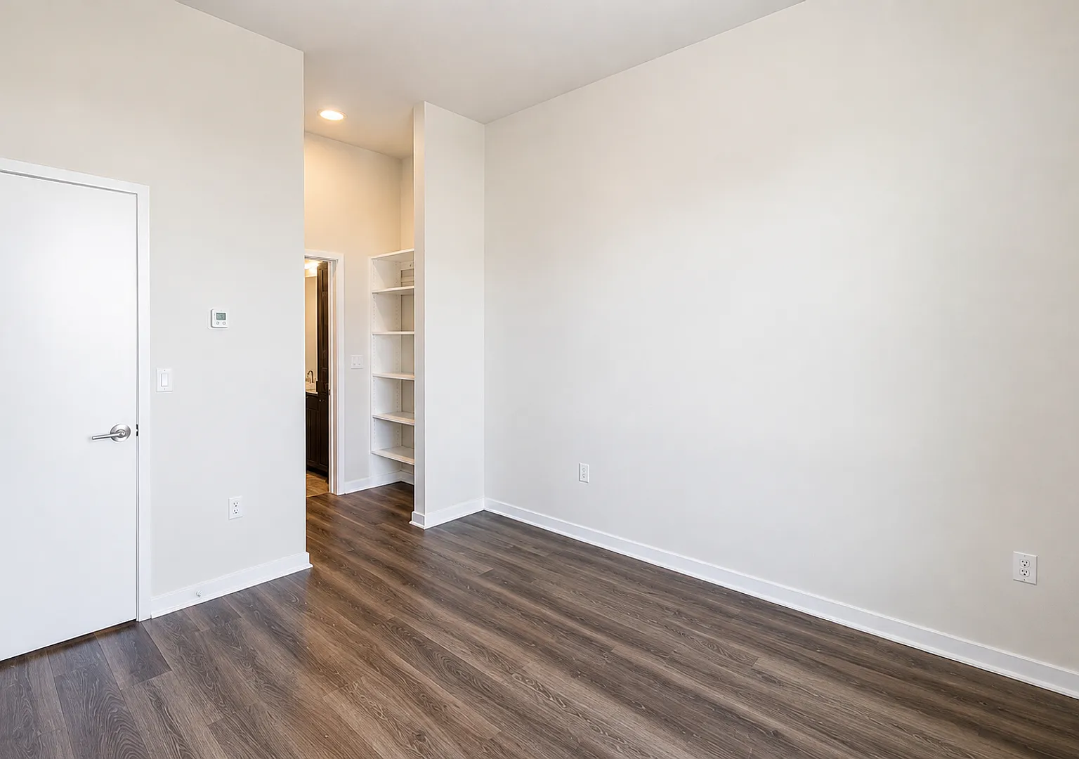 2 bed, 983 sqft, $2,450 — Photo 4