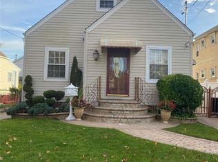 24324 147th Ave, Rosedale, NY 11422