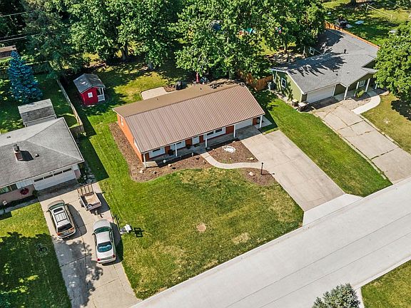 3rd image of 6634 Kirkdale Dr
