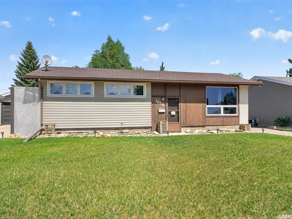 1050 Simcoe STREET, Moose Jaw, SK S6H 3J2