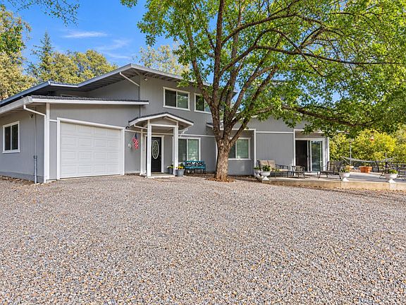 2nd image of 3569 Castlebrook Rd