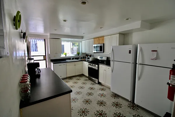 Rented by Owner | media 32