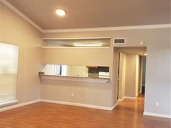 2nd image of 1823 New Haven Dr