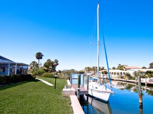 625 Concord Ln, Holmes Beach, FL 34217