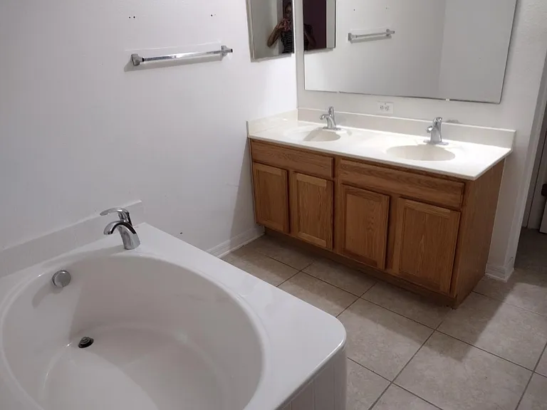 334 Lake Shepard Dr — Photo 9