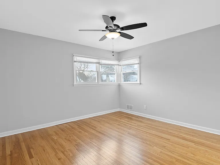 26 Kipling Ave — Photo 9