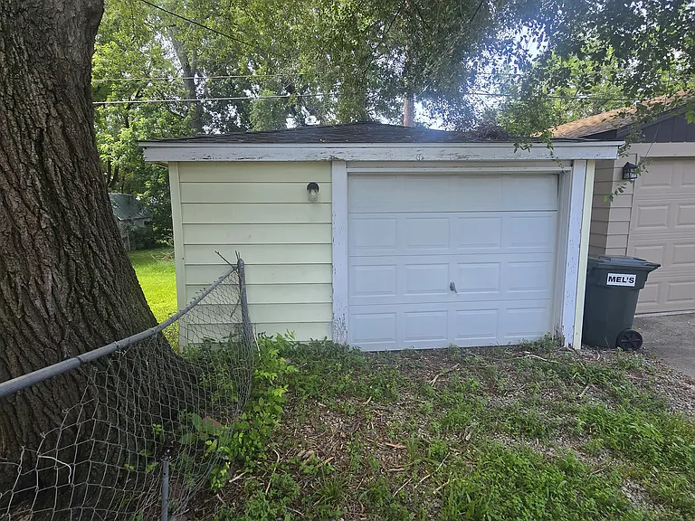 203 Crystal Lake Dr — Photo 10