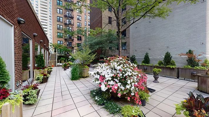 1st image of 100 W 94th St APT 6F